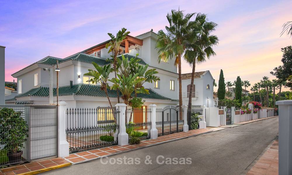 Magnifieke, luxueuze tweedelijns strandvilla met heerlijk zeezicht te koop in Puente Romano, Golden Mile, Marbella 10041