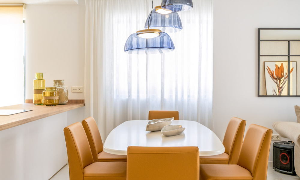 Stijlvolle nieuwe half vrijstaande luxe villa's te koop, New Golden Mile, Marbella - Estepona. Oplevering nakend. Laatste huizen! 35249