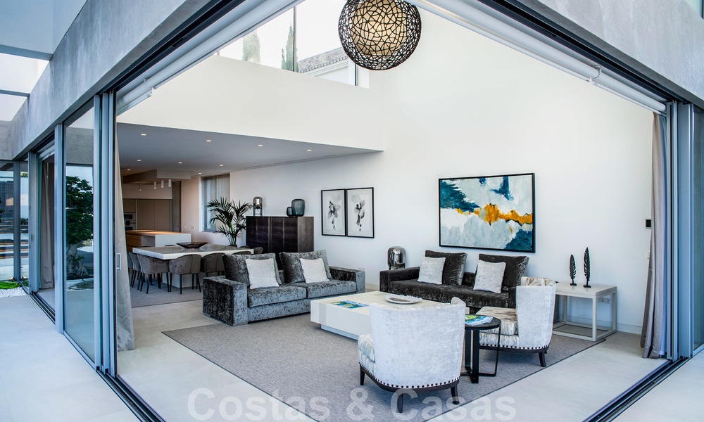 Gloednieuwe hedendaagse luxe villa met panoramisch zeezicht te koop, in een exclusief golfresort, Benahavis - Marbella 26540