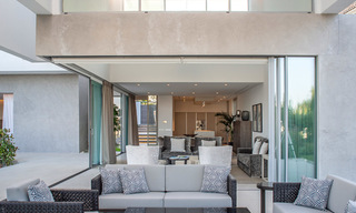 Gloednieuwe hedendaagse luxe villa met panoramisch zeezicht te koop, in een exclusief golfresort, Benahavis - Marbella 26543 