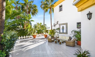 Charmant, zeer ruim duplex appartement te koop, eerstelijnstrand en jachthaven van Cabopino, Oost Marbella 10244 
