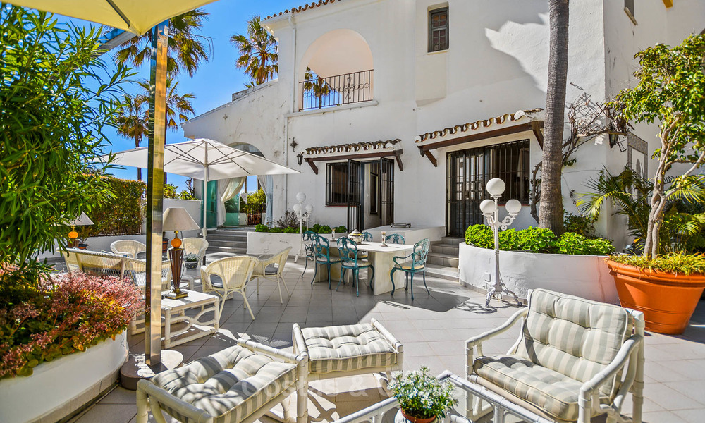 Charmant, zeer ruim duplex appartement te koop, eerstelijnstrand en jachthaven van Cabopino, Oost Marbella 10253