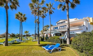 Charmant, zeer ruim duplex appartement te koop, eerstelijnstrand en jachthaven van Cabopino, Oost Marbella 10264 