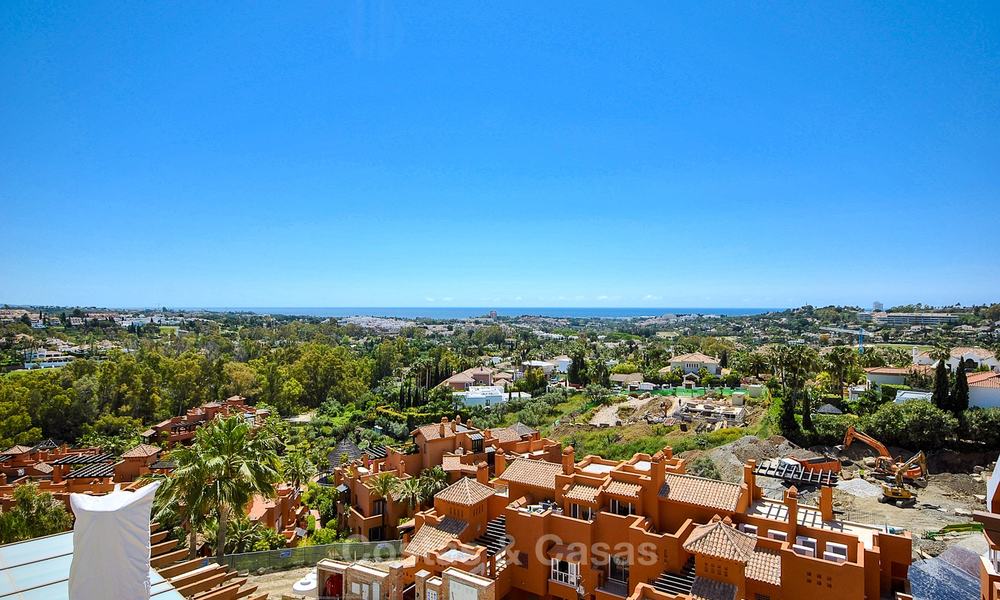 Spectaculair penthouse appartement met panoramisch zicht over de bergen, vallei en zee te koop, Nueva Andalucía, Marbella 10344