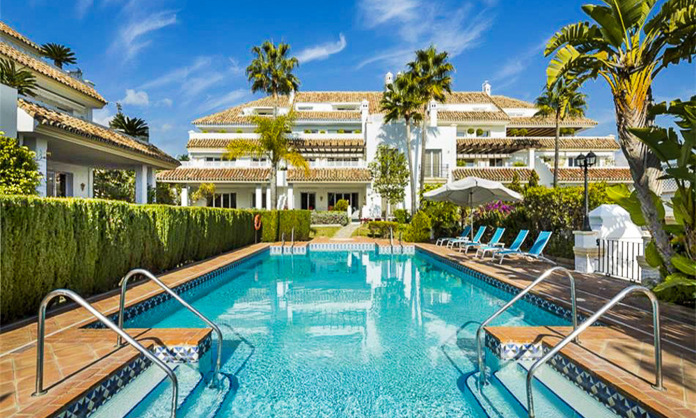 Uniek luxe 6 slaapkamer appartement in een exclusief complex te koop, op de prestigieuze Golden Mile, Marbella 10407