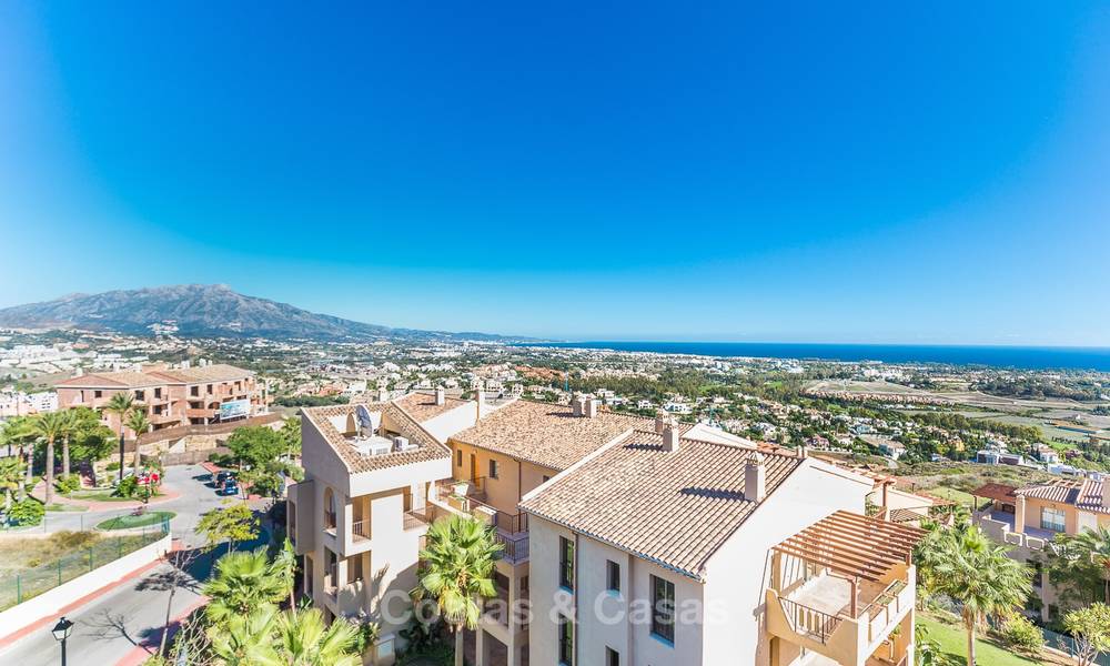 Luxe penthouse appartement met prachtige panoramische zichten op zee en bergen te koop, Benahavis, Marbella 10536