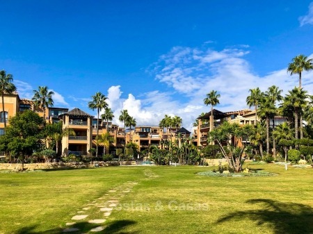 Buitenkans! Aantrekkelijk geprijsd kwaliteitsappartement in een luxe strandcomplex te koop - San Pedro, Marbella 10722