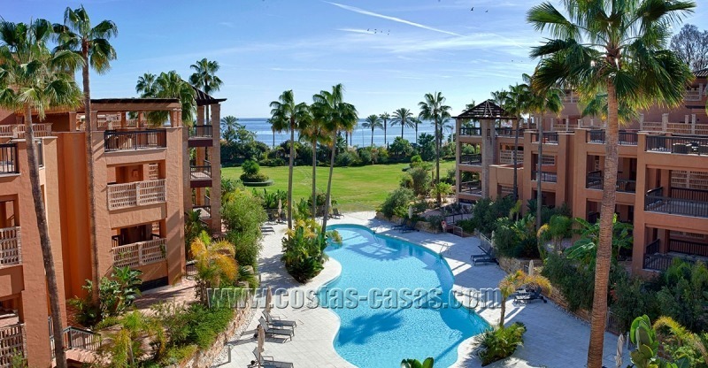 Buitenkans! Aantrekkelijk geprijsd kwaliteitsappartement in een luxe strandcomplex te koop - San Pedro, Marbella 10774 