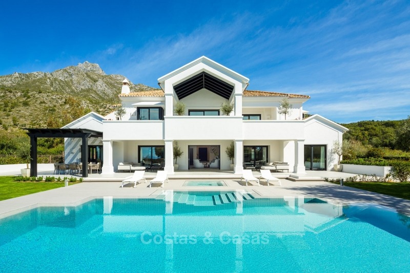 Indrukwekkende en zeer ruime gerenoveerde luxe villa te koop op de Golden Mile in Sierra Blanca, Marbella 10911 