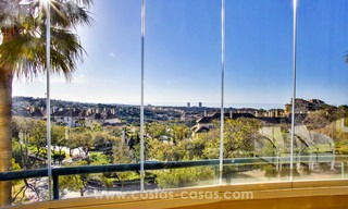 Luxe appartementen en penthouses te koop met prachtig golf- en zeezicht in Elviria, Marbella 11050 