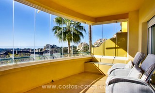 Luxe appartementen en penthouses te koop met prachtig golf- en zeezicht in Elviria, Marbella 11052 