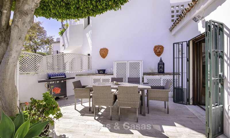 Appartementen te koop in een eerstelijnstrand complex in Elviria, Marbella 11265 