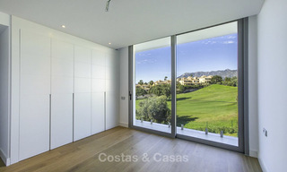 Oogstrelende moderne designer villa met zeezicht te koop, eerstelijn golf en instapklaar, Oost- Marbella 11852 