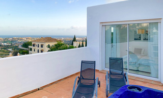 Halfvrijstaande woning én een penthouse te koop met zeezicht in Marbella - Benahavis 29326 
