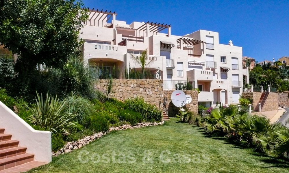 Halfvrijstaande woning én een penthouse te koop met zeezicht in Marbella - Benahavis 29450