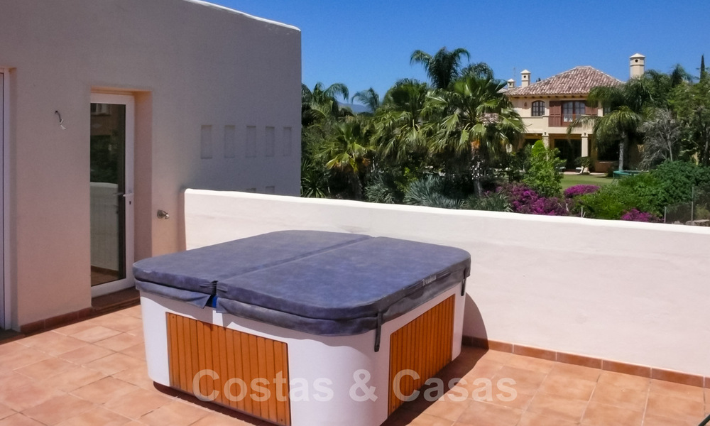 Halfvrijstaande woning én een penthouse te koop met zeezicht in Marbella - Benahavis 29452