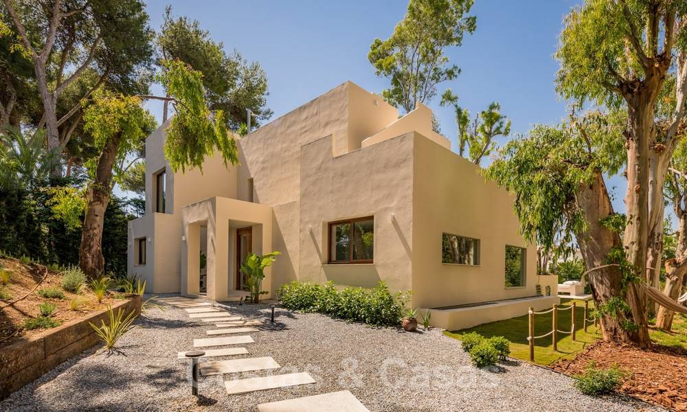 Prachtige nieuwe moderne luxe villa te koop aan het strand te Los Monteros, Oost Marbella 26653