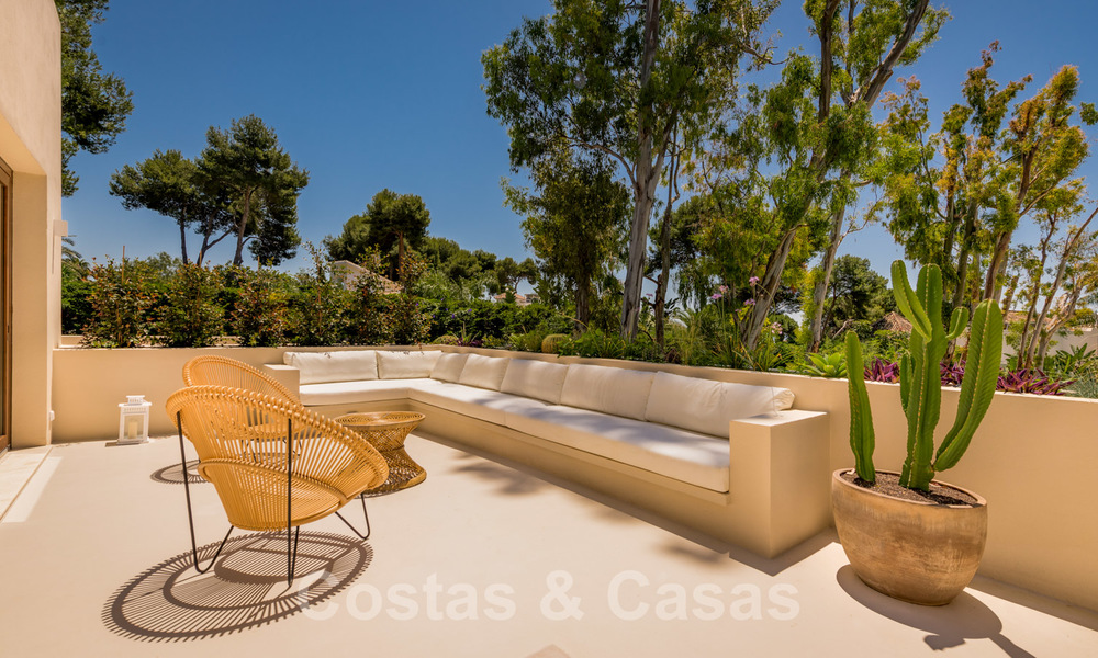 Prachtige nieuwe moderne luxe villa te koop aan het strand te Los Monteros, Oost Marbella 26665