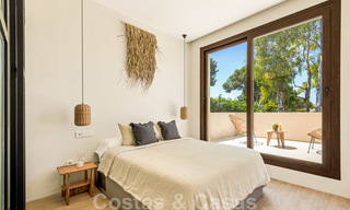 Prachtige nieuwe moderne luxe villa te koop aan het strand te Los Monteros, Oost Marbella 26666 