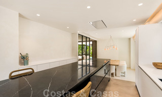 Prachtige nieuwe moderne luxe villa te koop aan het strand te Los Monteros, Oost Marbella 26673 