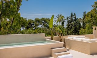 Prachtige nieuwe moderne luxe villa te koop aan het strand te Los Monteros, Oost Marbella 26693 