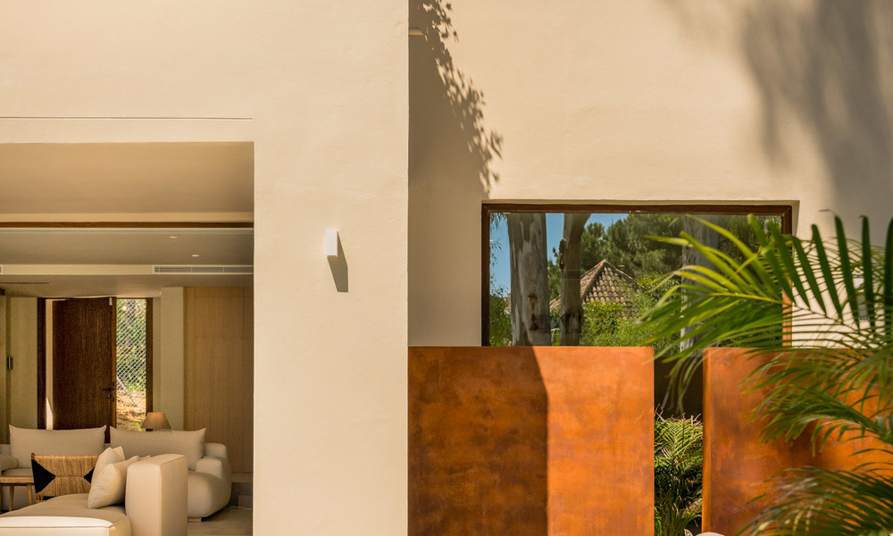 Prachtige nieuwe moderne luxe villa te koop aan het strand te Los Monteros, Oost Marbella 26698