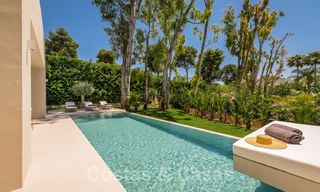 Prachtige nieuwe moderne luxe villa te koop aan het strand te Los Monteros, Oost Marbella 26703 