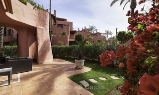 Ruim, aantrekkelijk appartement te koop in een exclusief strandcomplex, tussen Marbella en Estepona 11777 