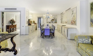 Luxe tweedelijns strandappartement te koop in een exclusief complex in het centrum van Marbella 11858 