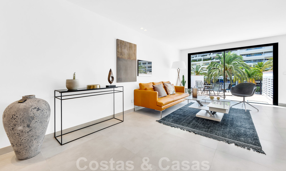 Volledig gerenoveerde luxeappartementen te koop, instapklaar, in het centrum van Puerto Banus, Marbella 28168