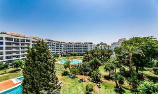 Volledig gerenoveerde luxeappartementen te koop, instapklaar, in het centrum van Puerto Banus, Marbella 28172 