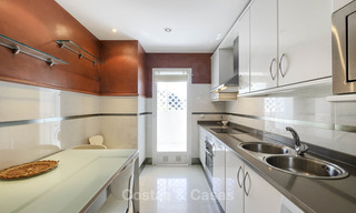 Ruim en luxueus strandappartement te koop in een prestigieus complex, centrum Marbella - Golden Mile 11931 