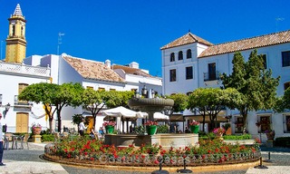 Prachtige nieuwe moderne villa's te koop dicht bij Estepona centrum, Costa del Sol 12191 