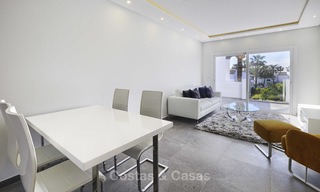 Modern, volledig gerenoveerd appartement in een strandcomplex te koop op de New Golden Mile tussen Marbella en Estepona 12222 