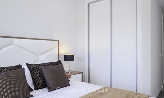 Modern, volledig gerenoveerd appartement in een strandcomplex te koop op de New Golden Mile tussen Marbella en Estepona 12232 
