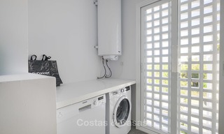 Modern, volledig gerenoveerd appartement in een strandcomplex te koop op de New Golden Mile tussen Marbella en Estepona 12236 