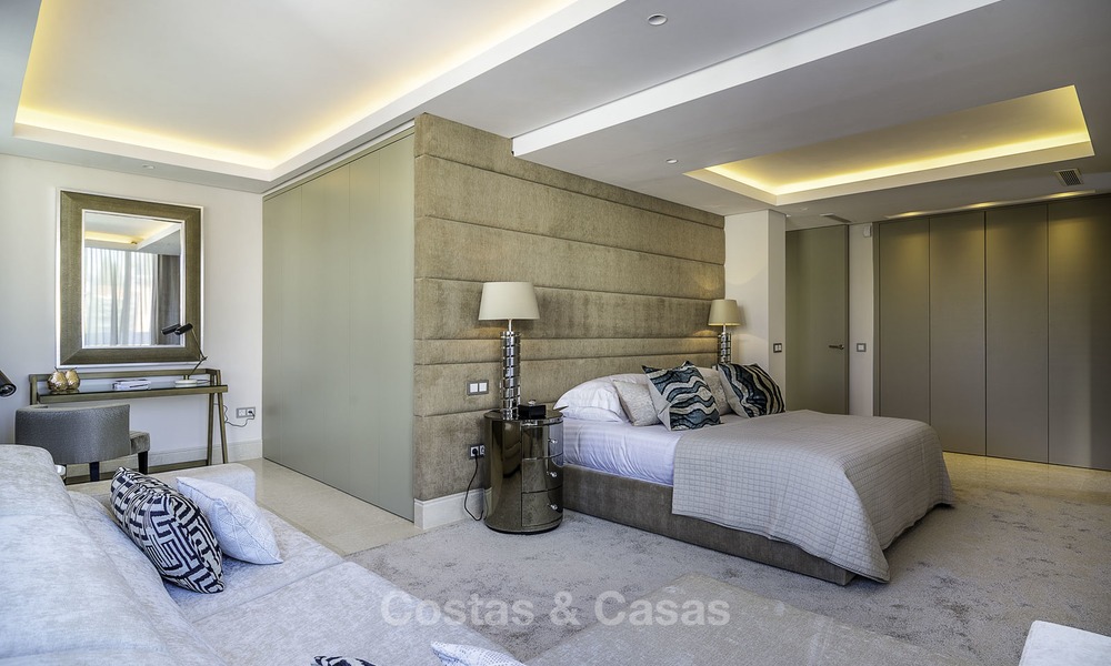 Indrukwekkende moderne luxe villa te koop, instapklaar, tweedelijnstrand op de Golden Mile, Marbella 12415