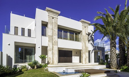 Indrukwekkende moderne luxe villa te koop, instapklaar, tweedelijnstrand op de Golden Mile, Marbella 12426