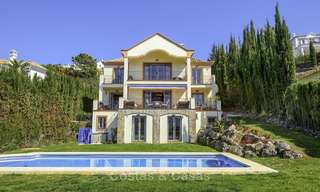 Gezellige villa in rustieke stijl met zee- en bergzicht te koop, Benahavis, Marbella 12647 