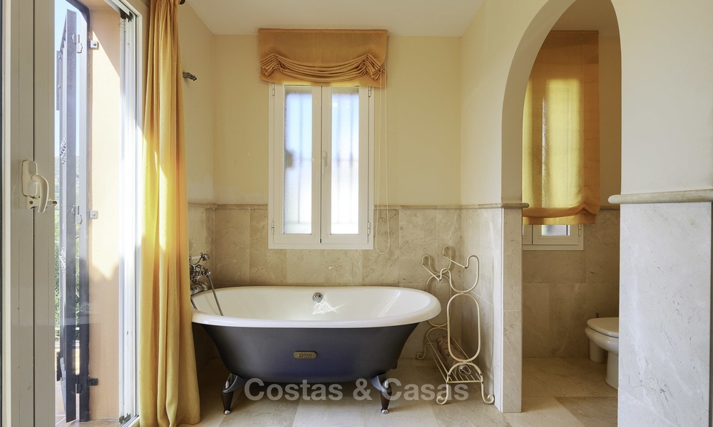 Gezellige villa in rustieke stijl met zee- en bergzicht te koop, Benahavis, Marbella 12664