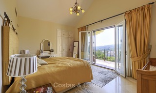 Gezellige villa in rustieke stijl met zee- en bergzicht te koop, Benahavis, Marbella 12665 