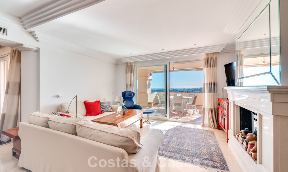 Ruime luxe appartementen en penthouses te koop met zeezicht in Nueva Andalucia te Marbella 796815