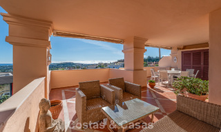Ruime luxe appartementen en penthouses te koop met zeezicht in Nueva Andalucia te Marbella 796819 
