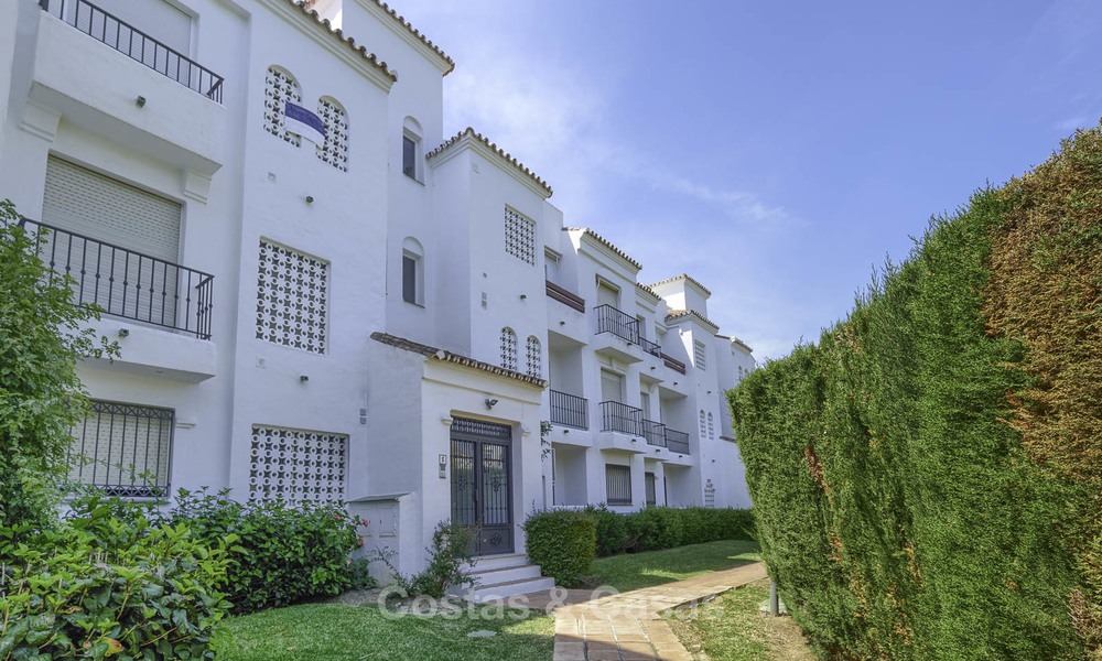 Volledig gerenoveerd penthouse appartement aan het strand te koop op de New Golden Mile, tussen Estepona en Marbella 12807