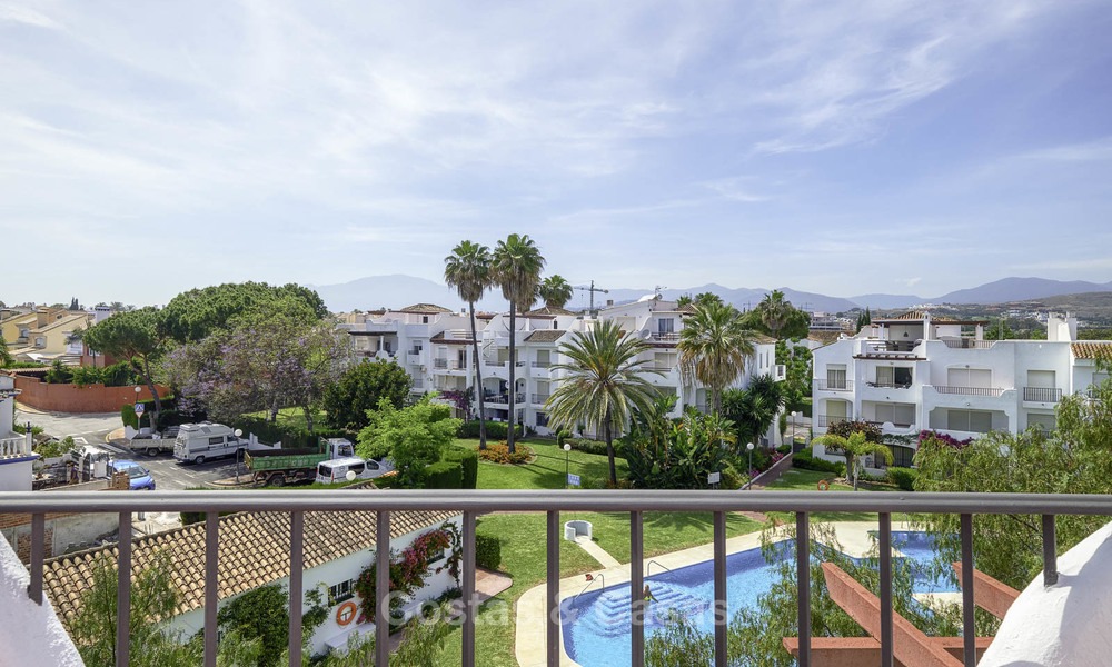 Volledig gerenoveerd penthouse appartement aan het strand te koop op de New Golden Mile, tussen Estepona en Marbella 12839