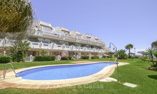 Volledig gerenoveerd penthouse appartement te koop, direct aan het strand en met prachtig zeezicht, Mijas Costa 12909 