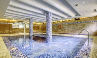 Ruim appartement met panoramisch zeezicht te koop, in een prestigieus complex aan de Golden Mile, Marbella 13183 