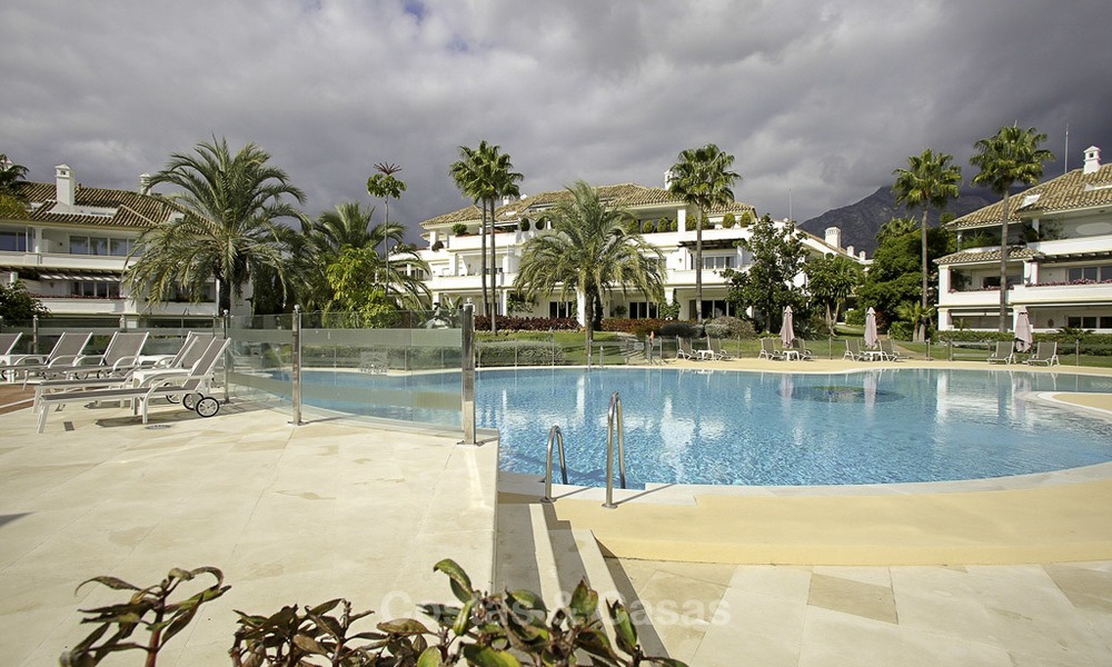 Ruim appartement met panoramisch zeezicht te koop, in een prestigieus complex aan de Golden Mile, Marbella 13187