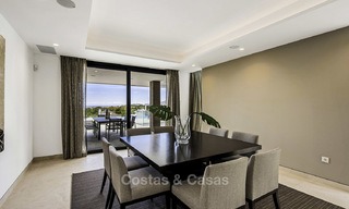 Gloednieuwe moderne designer villa met prachtig zeezicht te koop, instapklaar, Benahavis - Marbella 13680 