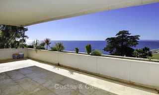 Appartementen en Penthouses te koop in een luxe strandcomplex op de New Golden Mile, tussen Marbella en Estepona 13777 